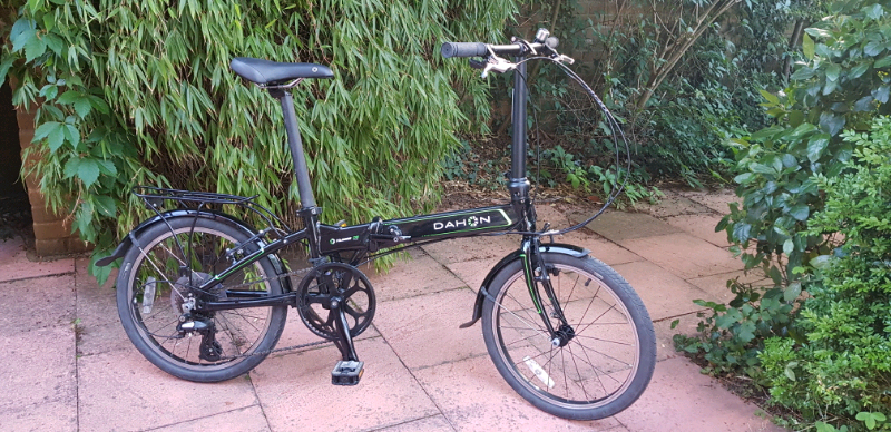 dahon vitesse d8 folding bike